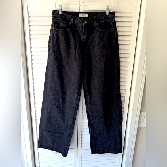 Abercrombie Curve Love Low Rise Jean - Picture 1 of 4